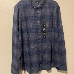 Banana Republic Brand NWT 100% cotton Navy Checkered Button Down Shirt